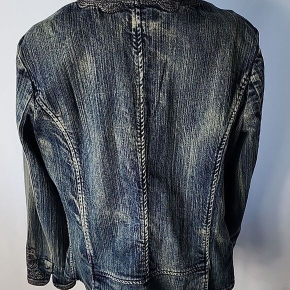 Vintage Fitted Washed Denim Embroidered Round Neck Jacket With Sleeve Detail - Picture 7 of 9